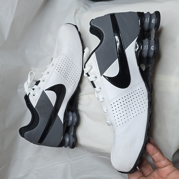 Limited Edition Nike Shox Deliver in White-Black-Dark Grey Size 8.5 with Box - Picture 6 of 11